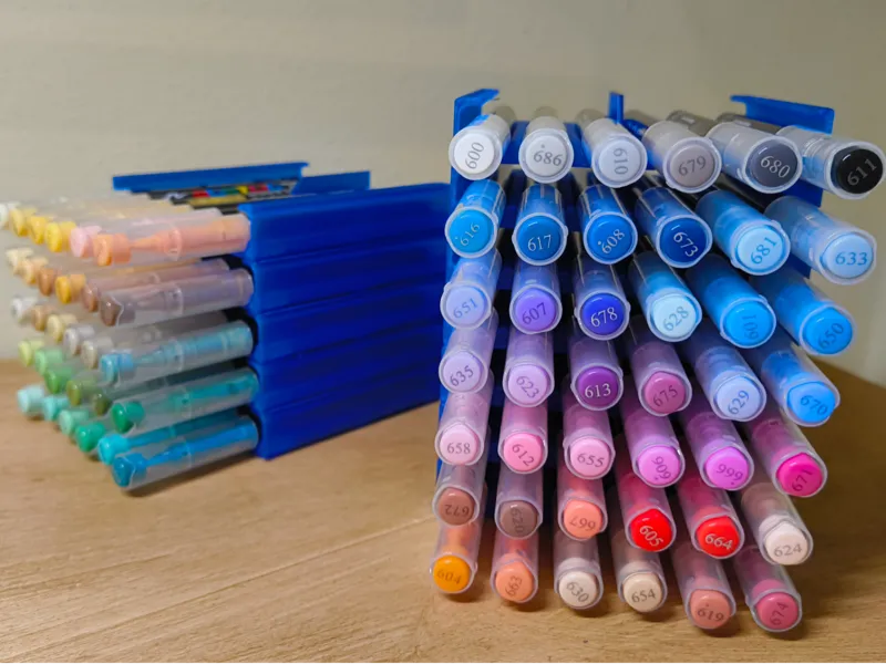 Super lightweight and stackable brush organizer.