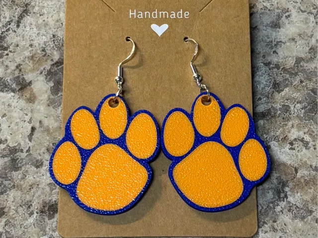 Paw print earring set
