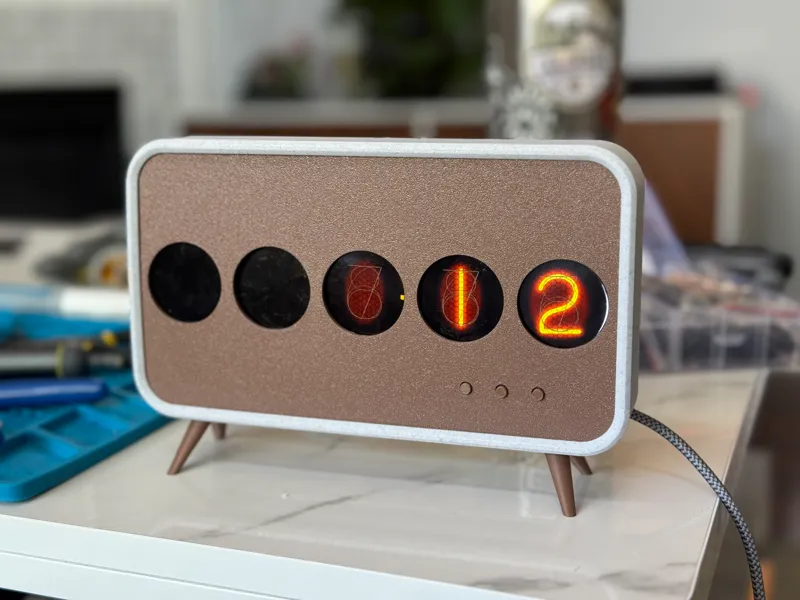 Info Orbs Retro Case
