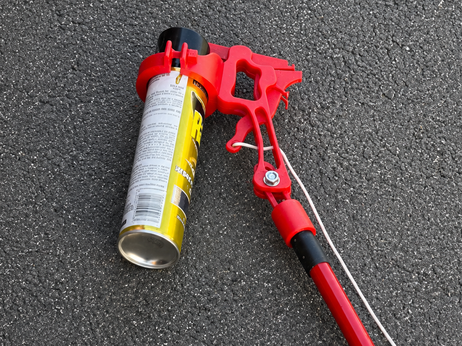 Spray Can Gun – Print-in-Place + Broom Handle