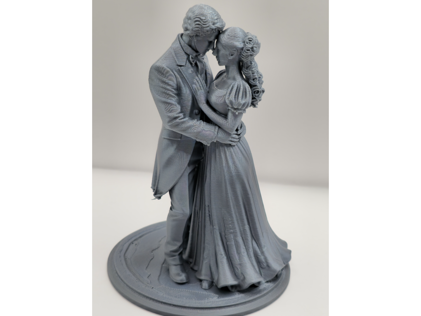 Couple Sculpture – Bridgerton Inspired Love Statue