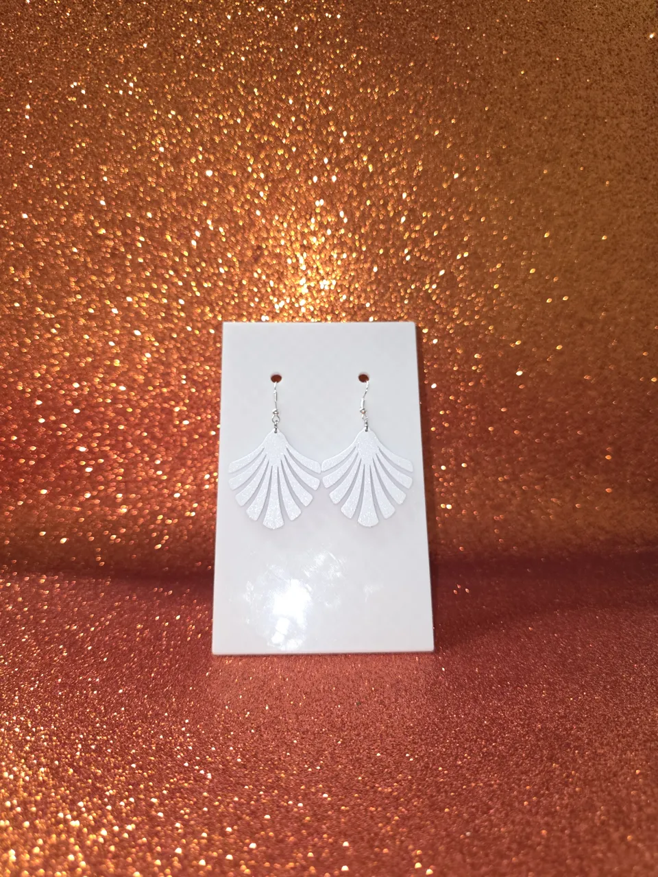 Minimal seashell earrings view 2