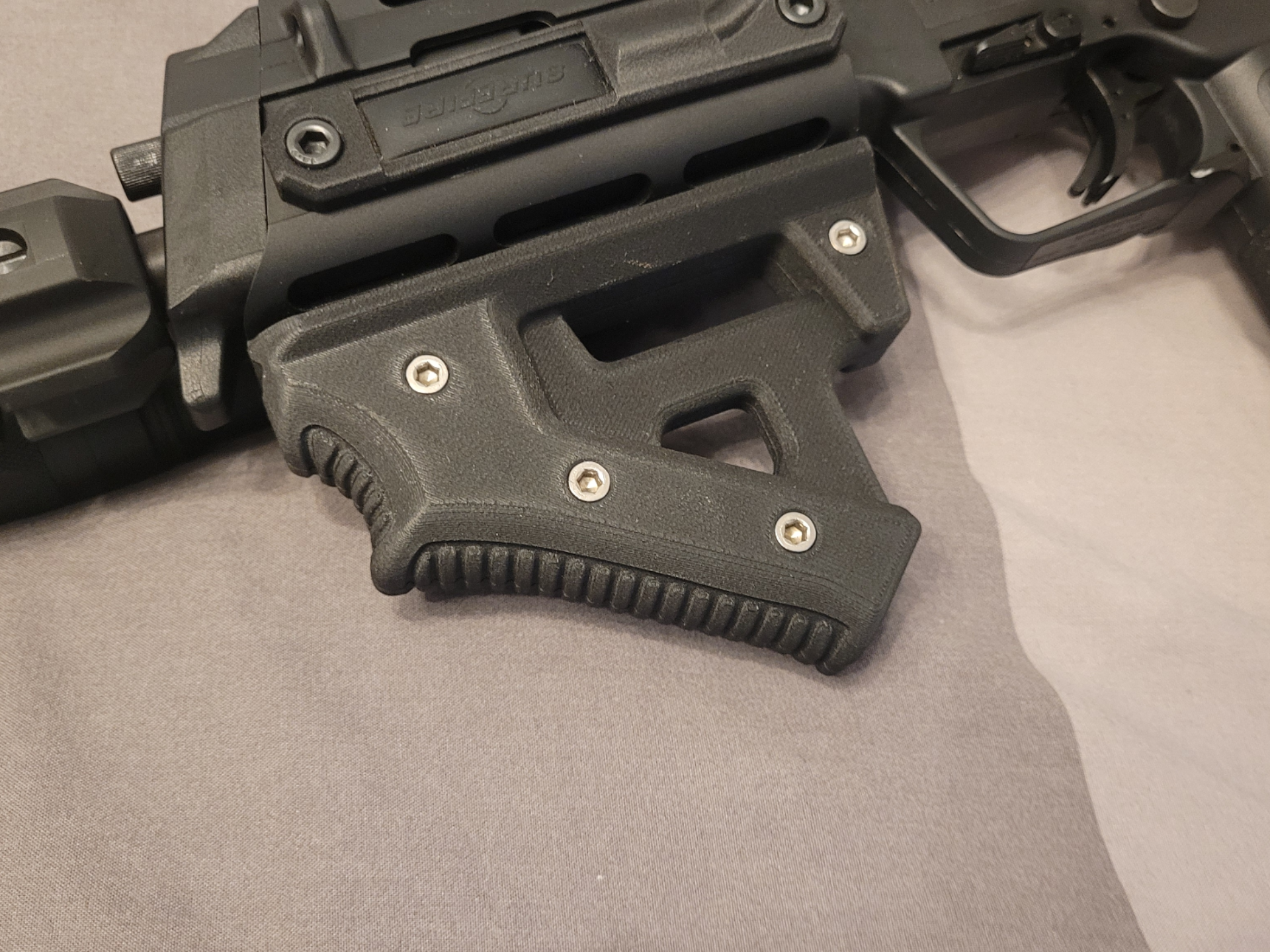 Angled Foregrip with Index Finger Rest (Picatinny)