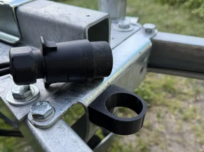 7-pin Trailer Plug Holder (no flange)