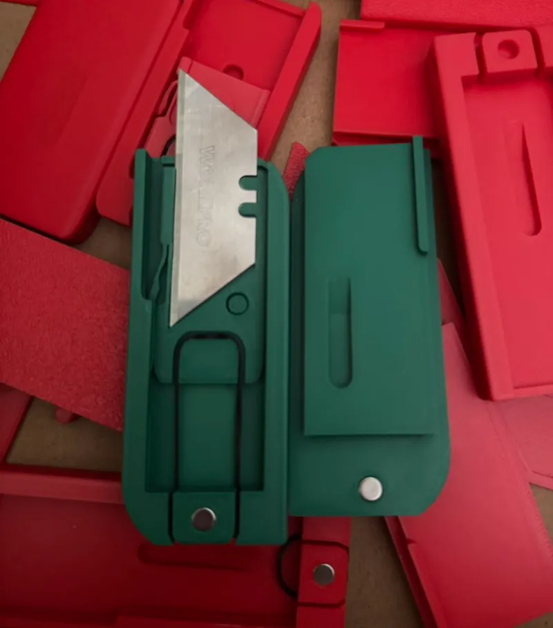 retractable utility knife