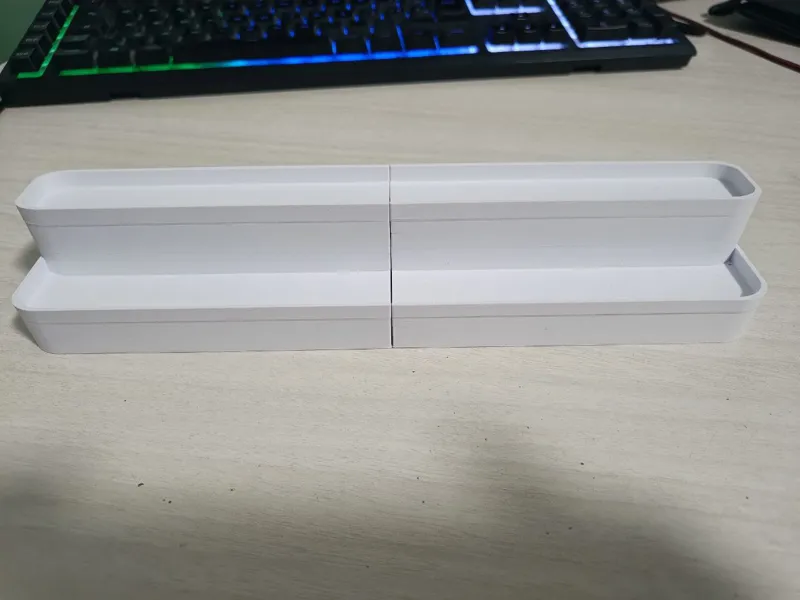 Skadis' shelf insert for paints