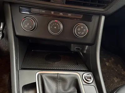 VW Volkswagen Jetta MK7 MagSafe Wireless Charger
