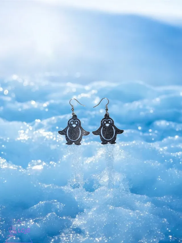 A penguin earrings