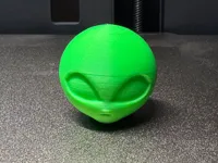 Buste tête d'alien — photo 1