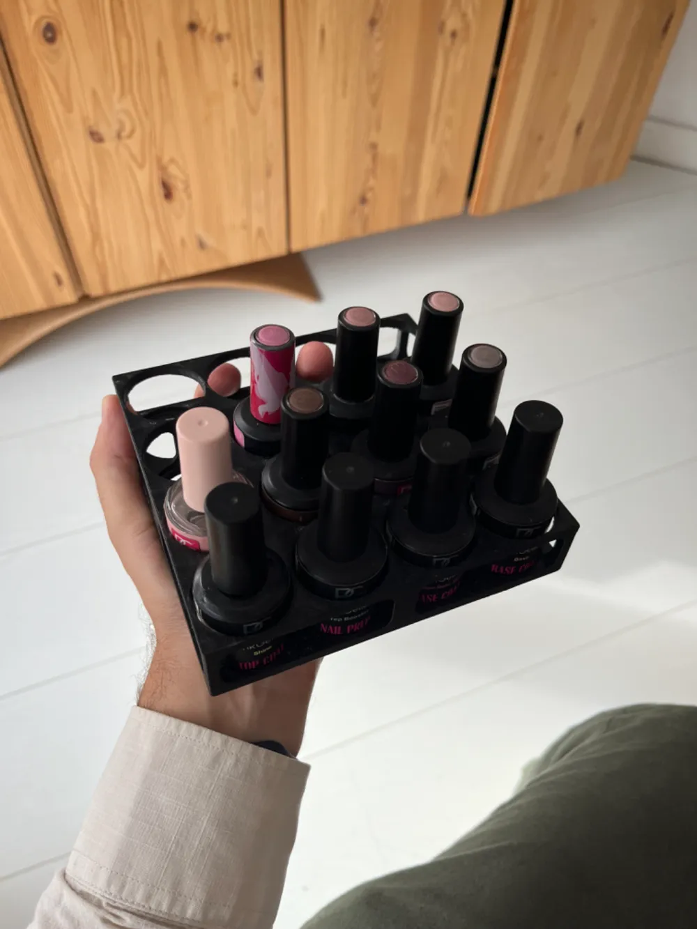 Nail polish holder Pink Gellac - Free 3D Print Model - MakerWorld