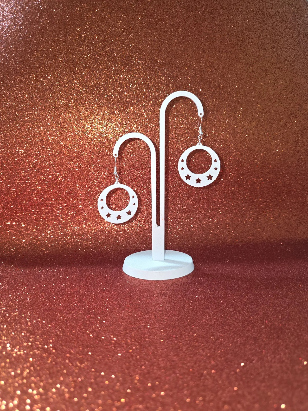 Stars in round earrings view 3