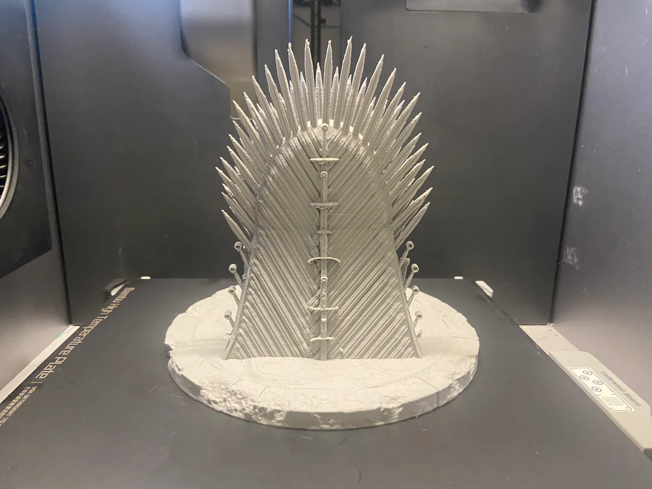 Iron Throne - No Supports view 3
