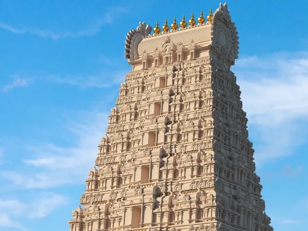 Raja Gopuram (porche de temple hindou)