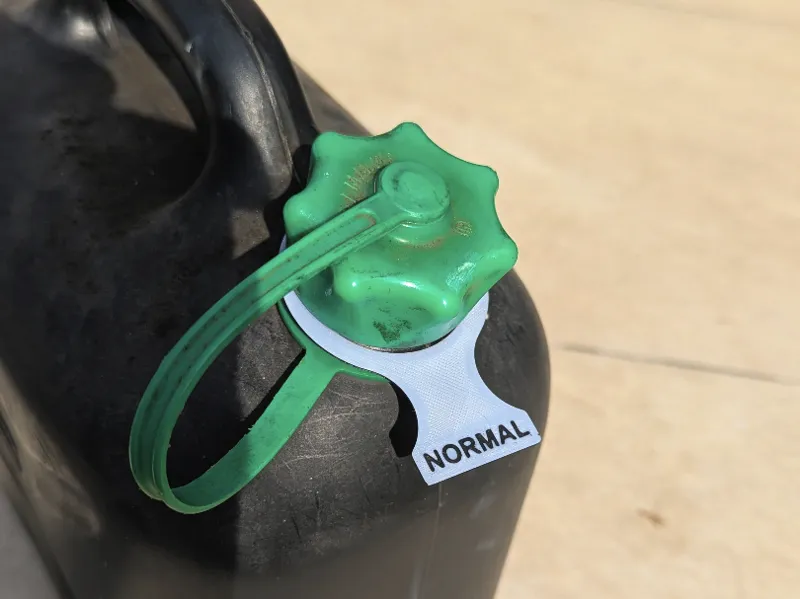 Fliplabel for Fuel Canister