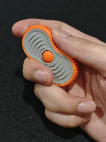 Objeto manipulable: NICE FIDGET-1.0 — vista de referencia 3