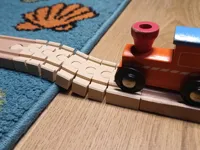 Rail flexible universel pour circuit de train en bois — photo 1