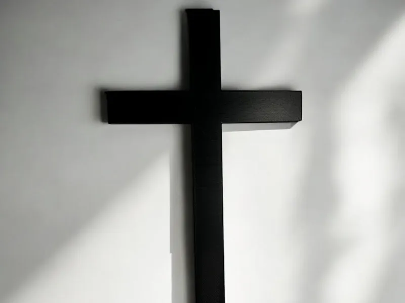 Kreuz Wandmontage