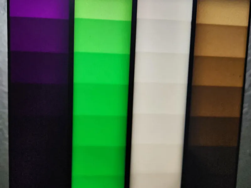 Lightbox color transmission