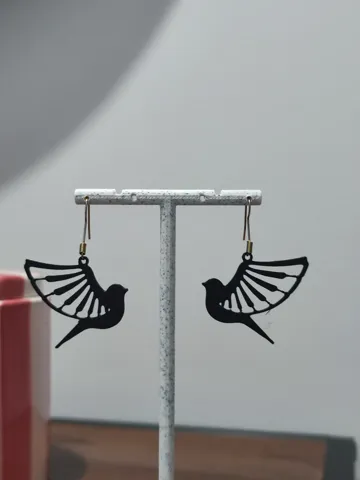Pendientes: Aretes Libertad en Vuelo — vista de referencia 3