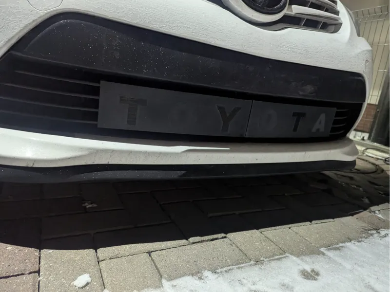 Windschild Avensis T27
