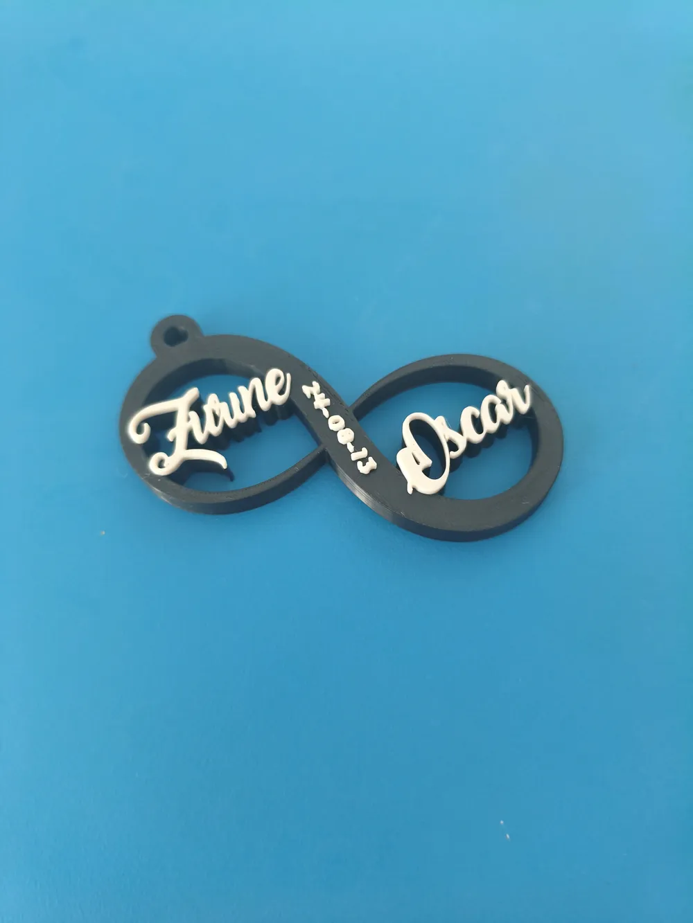 Customizable Infinity Keychain v2 - Free 3D Print Model - MakerWorld