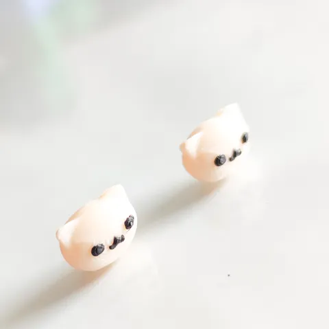 Kitty earrings view 2