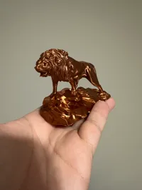 Lion low poly — photo 2