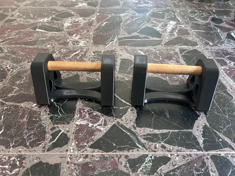calisthenics parallel bars, push-ups/bends