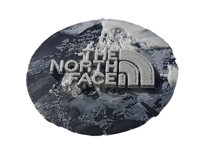 Montaña K2 con logo de North