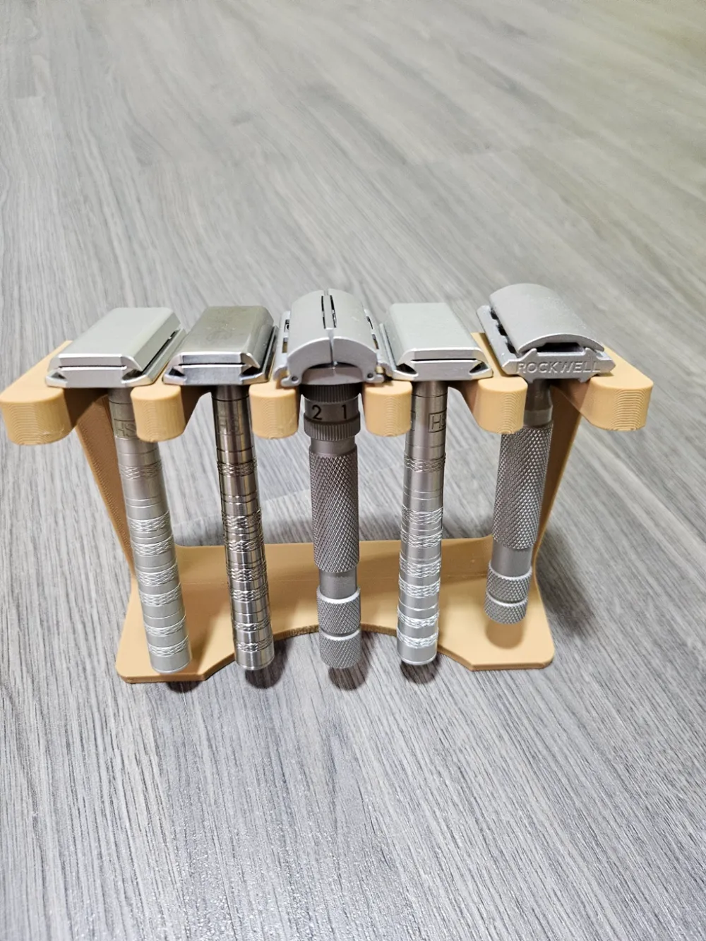 Multi Razor Stand - angled down - 3 sizes (3/5/7) by Thibault01 ...