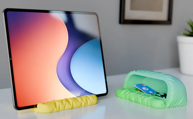 Phone / Tablet pillow stand