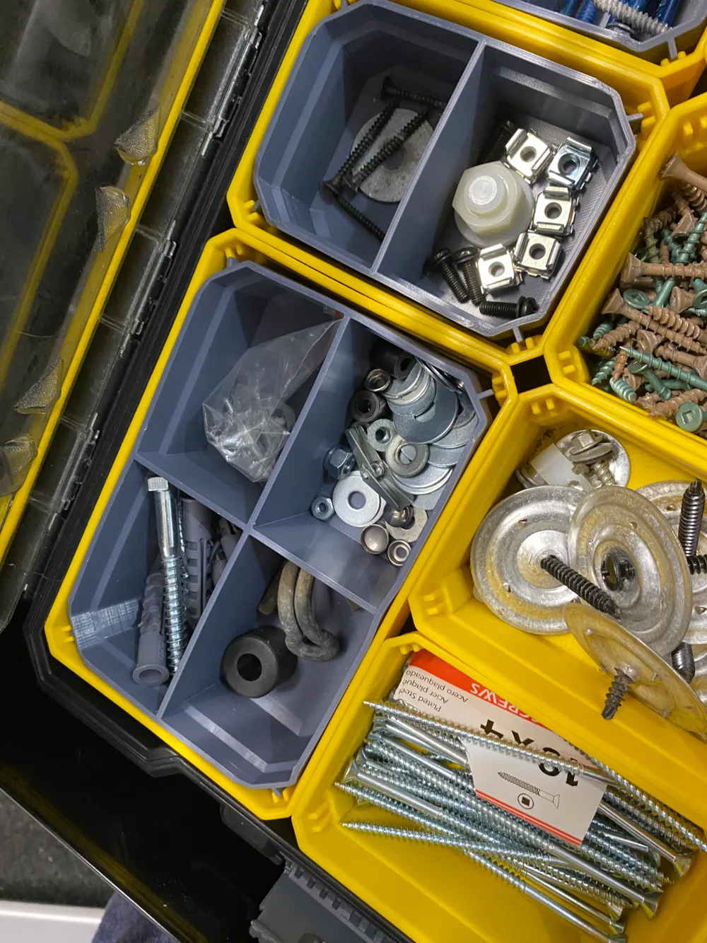 Dewalt stanley craftsman tstak fatmax versastack remixed by ari m