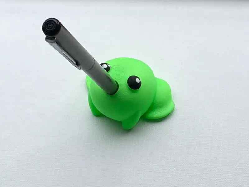 pen holder frog