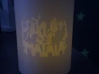 LED Windlicht – Löwen-Silhouettenmotiv - 64,5 mm Ø