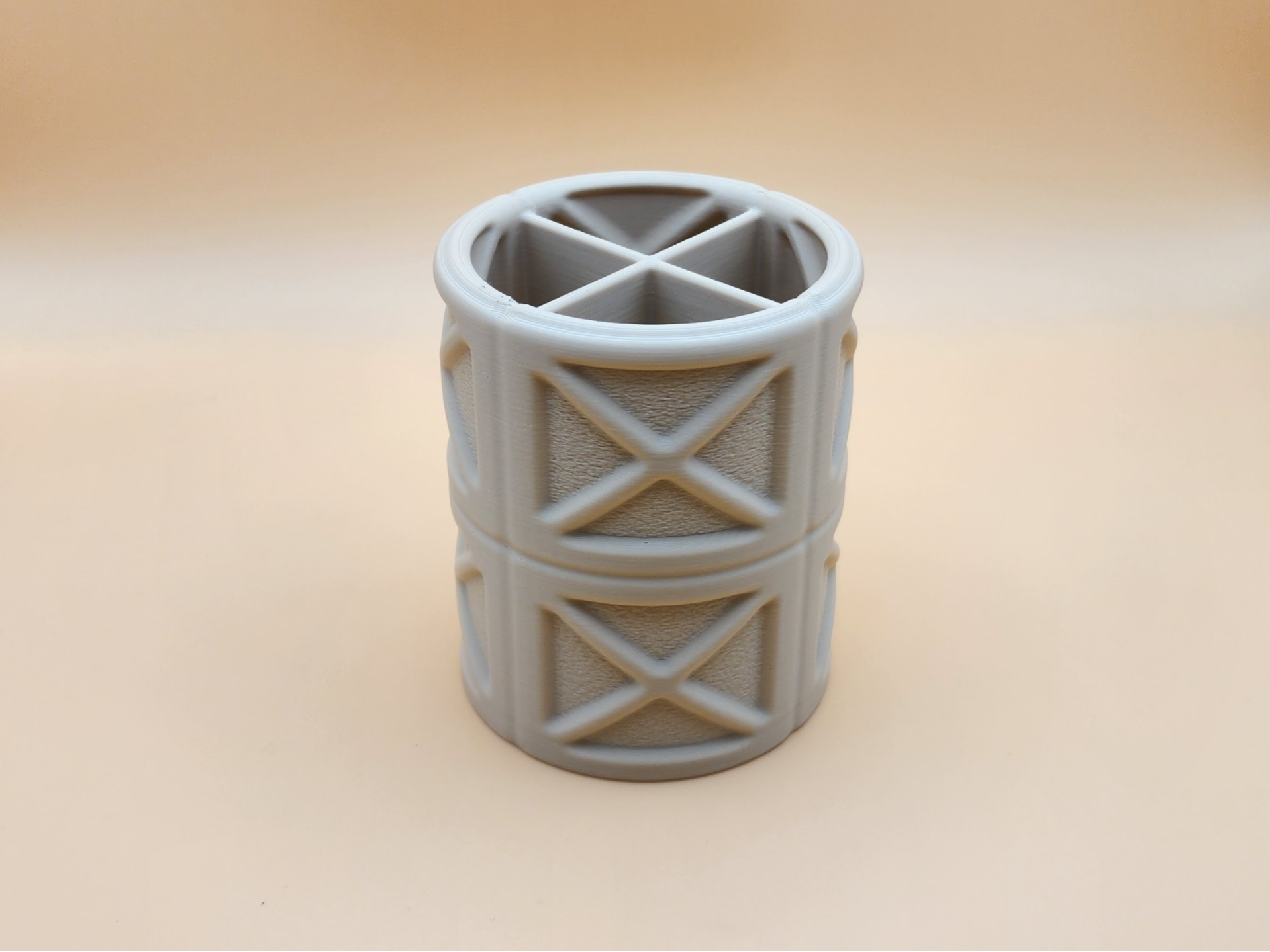 Triangle Pattern Office Organizer