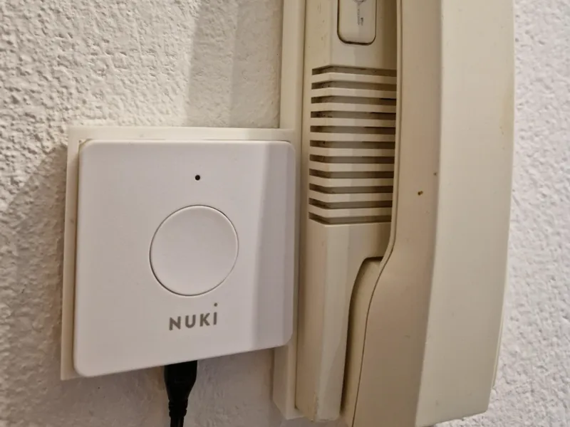 Nuki Opener Halterung STR Freisprecheinrichtung
