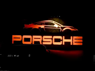 Porsche 911 Inspired Led wall Lapm