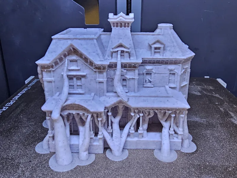 Stranger Things Creel House miniature