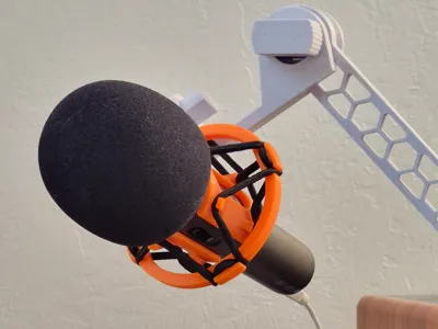 Microphone shock mount for flexible arm