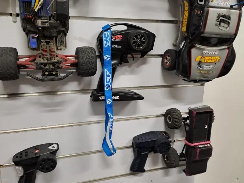 RC car wall mount 1/24, 1/18, 1/16 scale