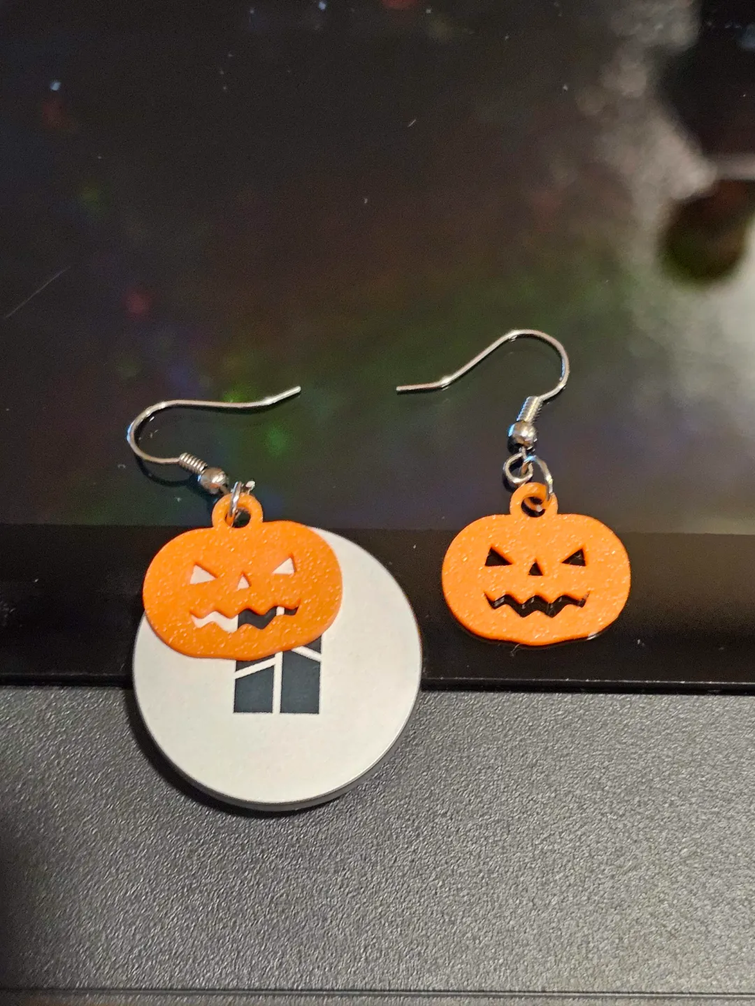 Remixed Pumpkin Ohrring / Earring without filler view 3