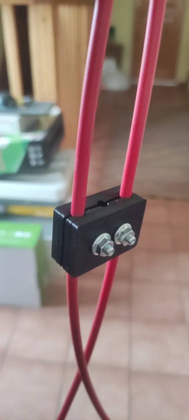 Lamp cable holder - Držák kabelů svíslí