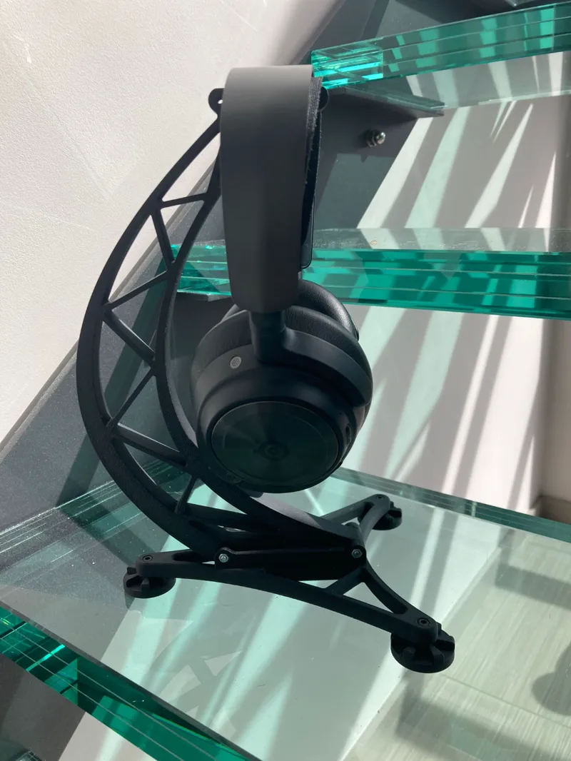 Modern headphone stand