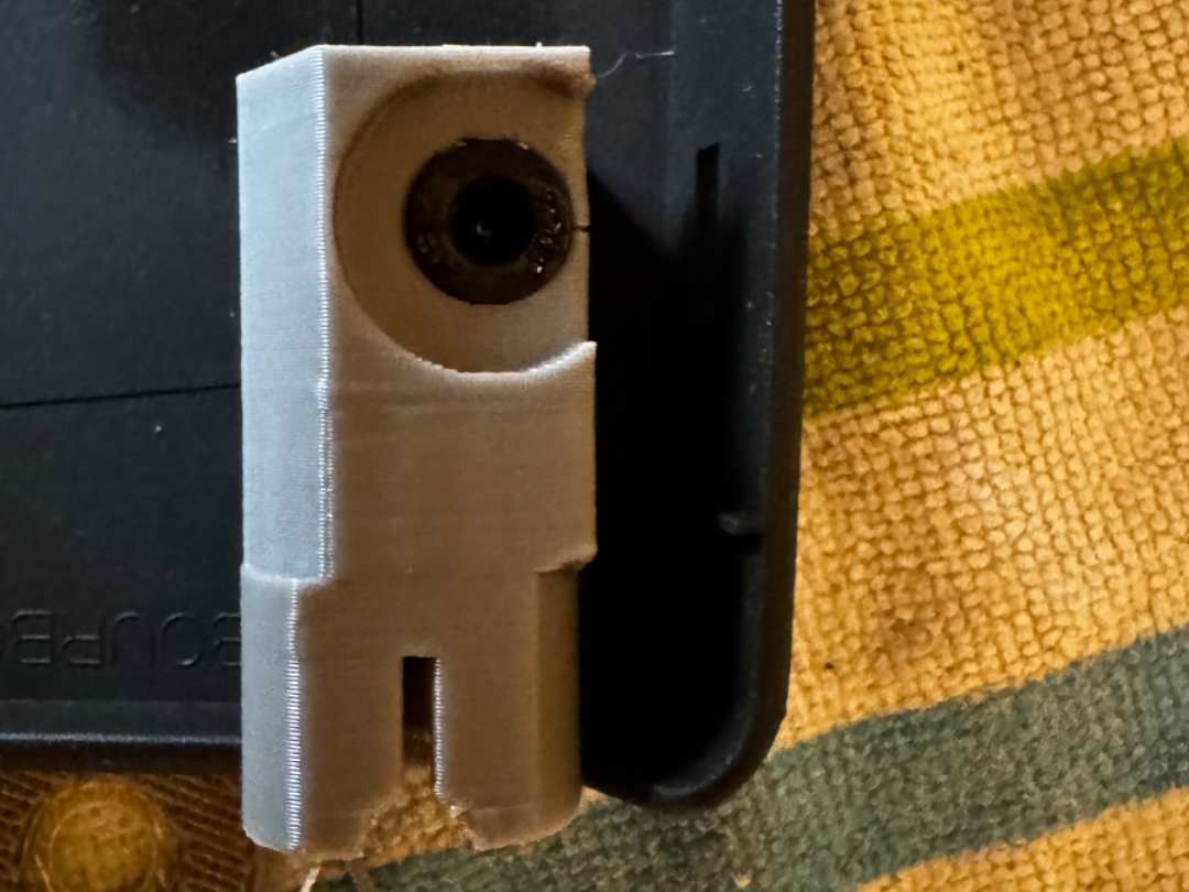 Avensis glow box, middle box, middle trim repair