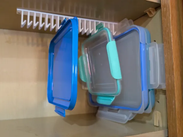 SnapWare Snap-In Lid Rack | Clean Cabinet Storage