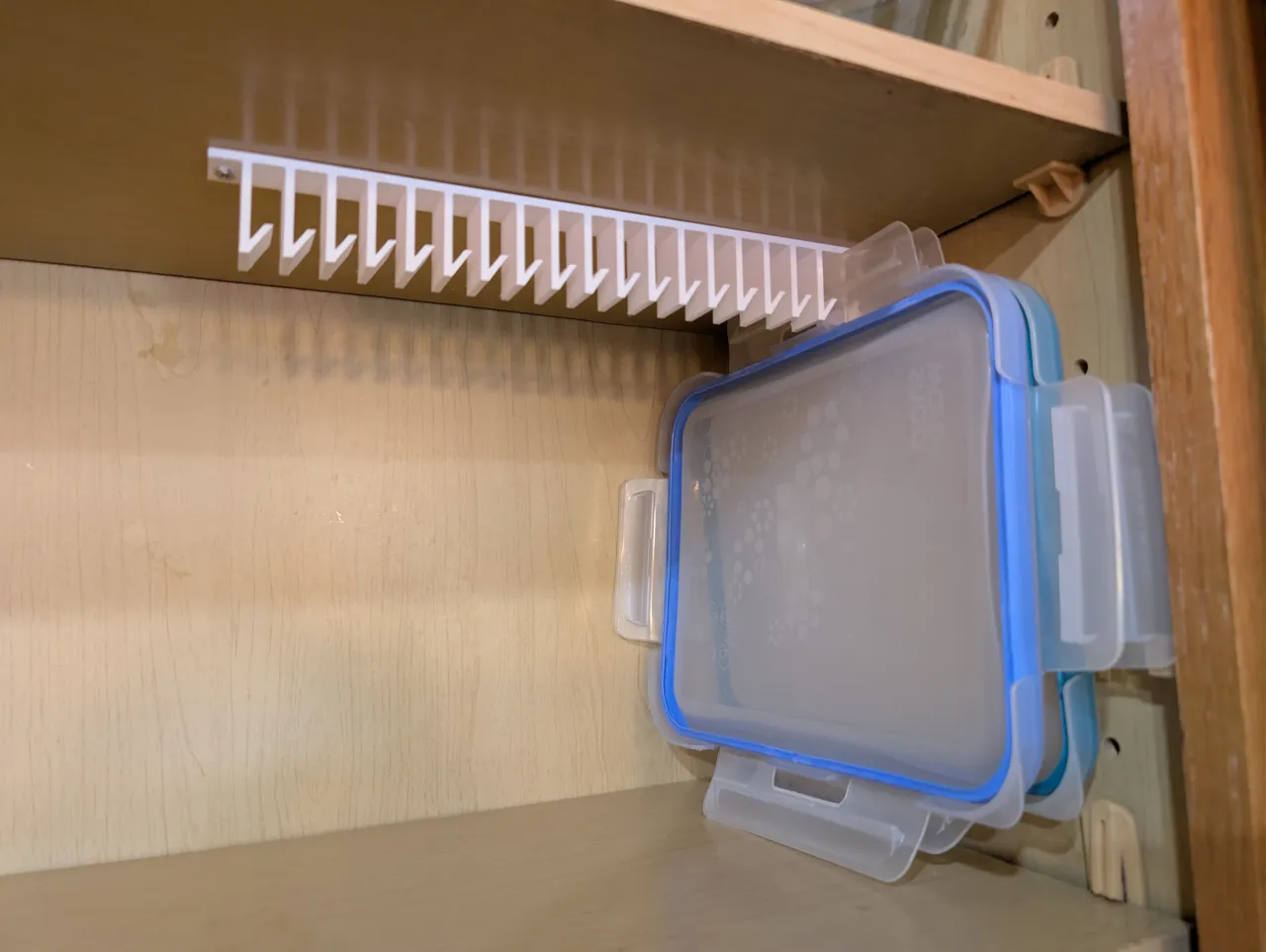 SnapWare Snap-In Lid Rack | Clean Cabinet Storage view 4