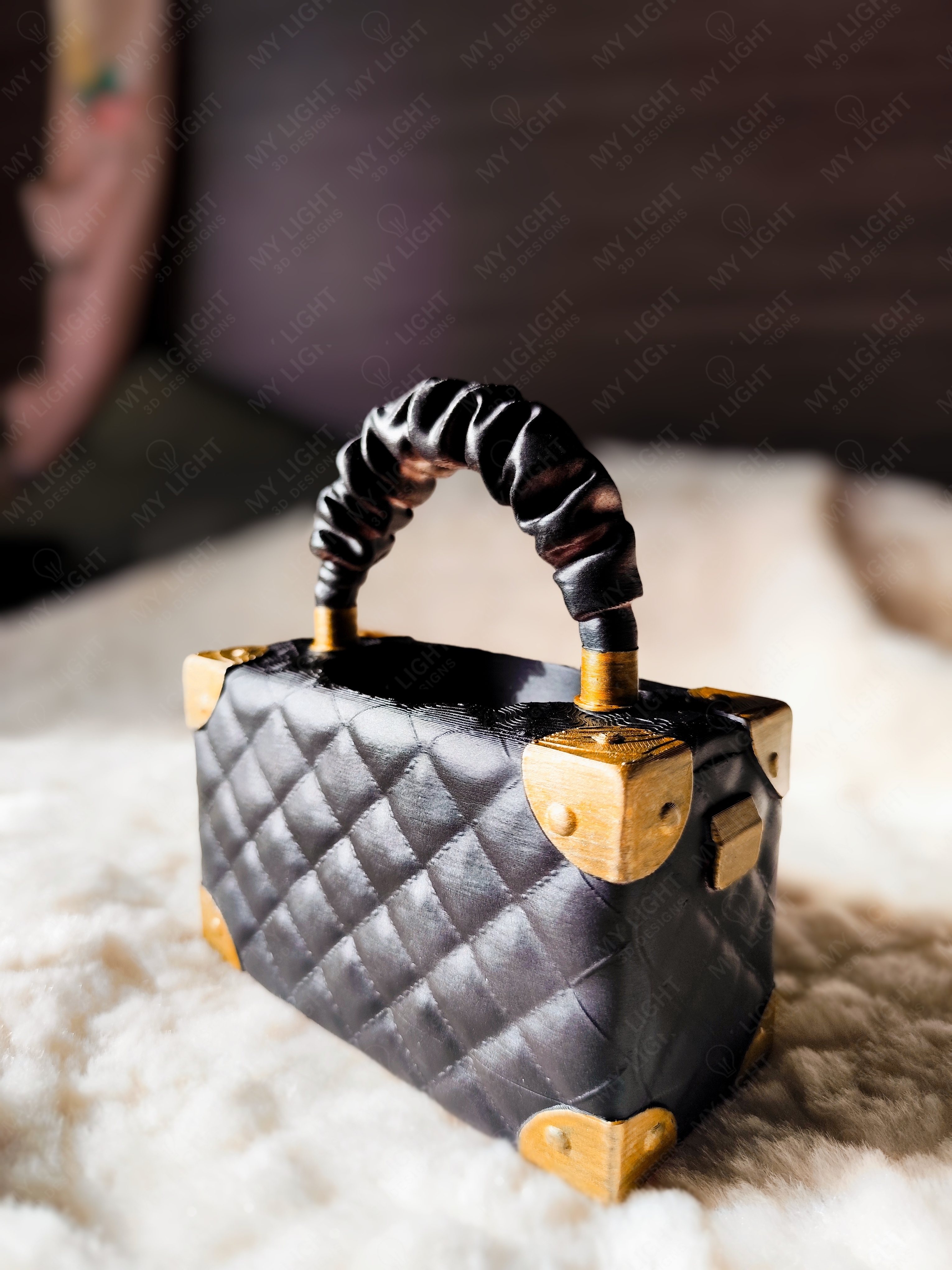 Miniatura 3 do modelo 3D Luxury Handbag Planter & Makeup Brush Holder