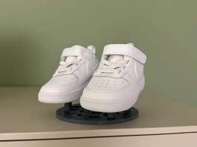 Newborn shoe stand nike