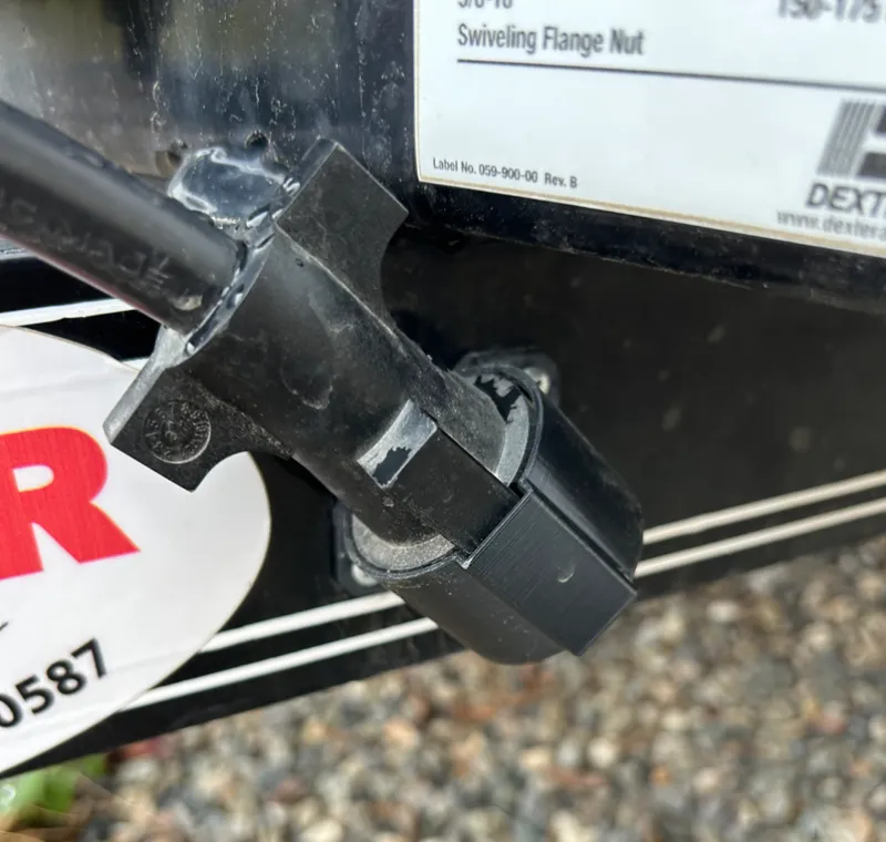 7 pin trailer plug holder hitch