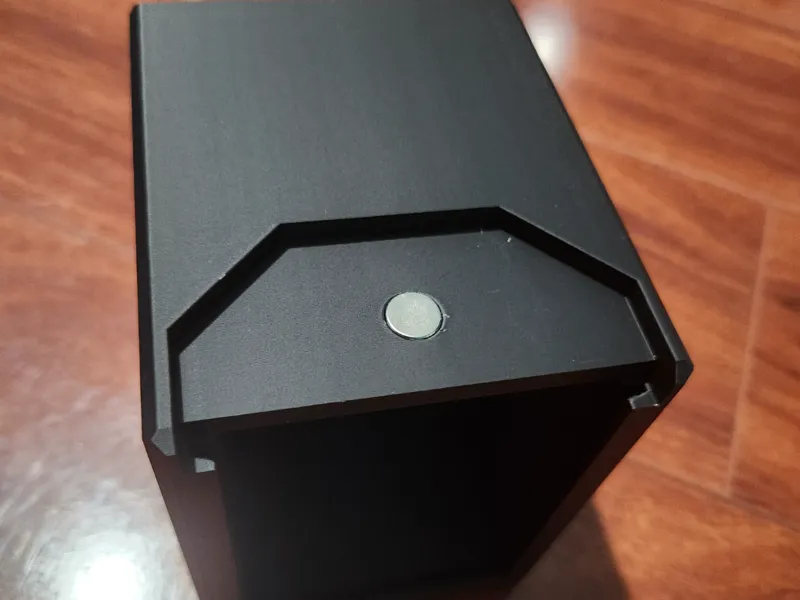 MTG Commander Deck Box With Magnetic Lid